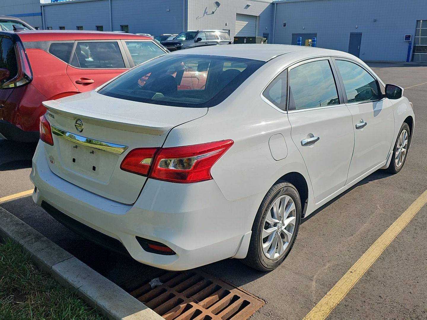 2019 Nissan Sentra S photo 3