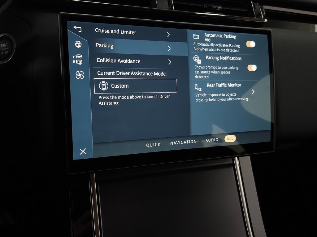 2026 LAND ROVER RANGE ROVER VELAR - Image 24