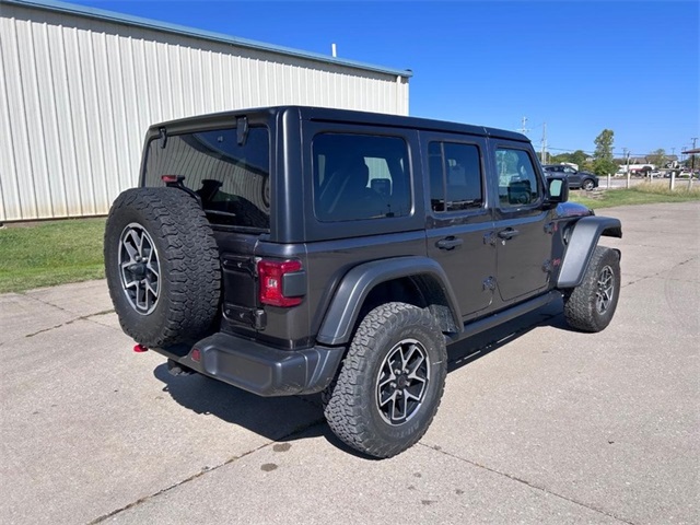 2024 Jeep Wrangler Rubicon photo 3