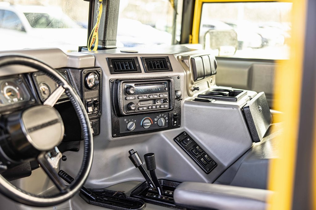 2003 HUMMER H1 - Image 19