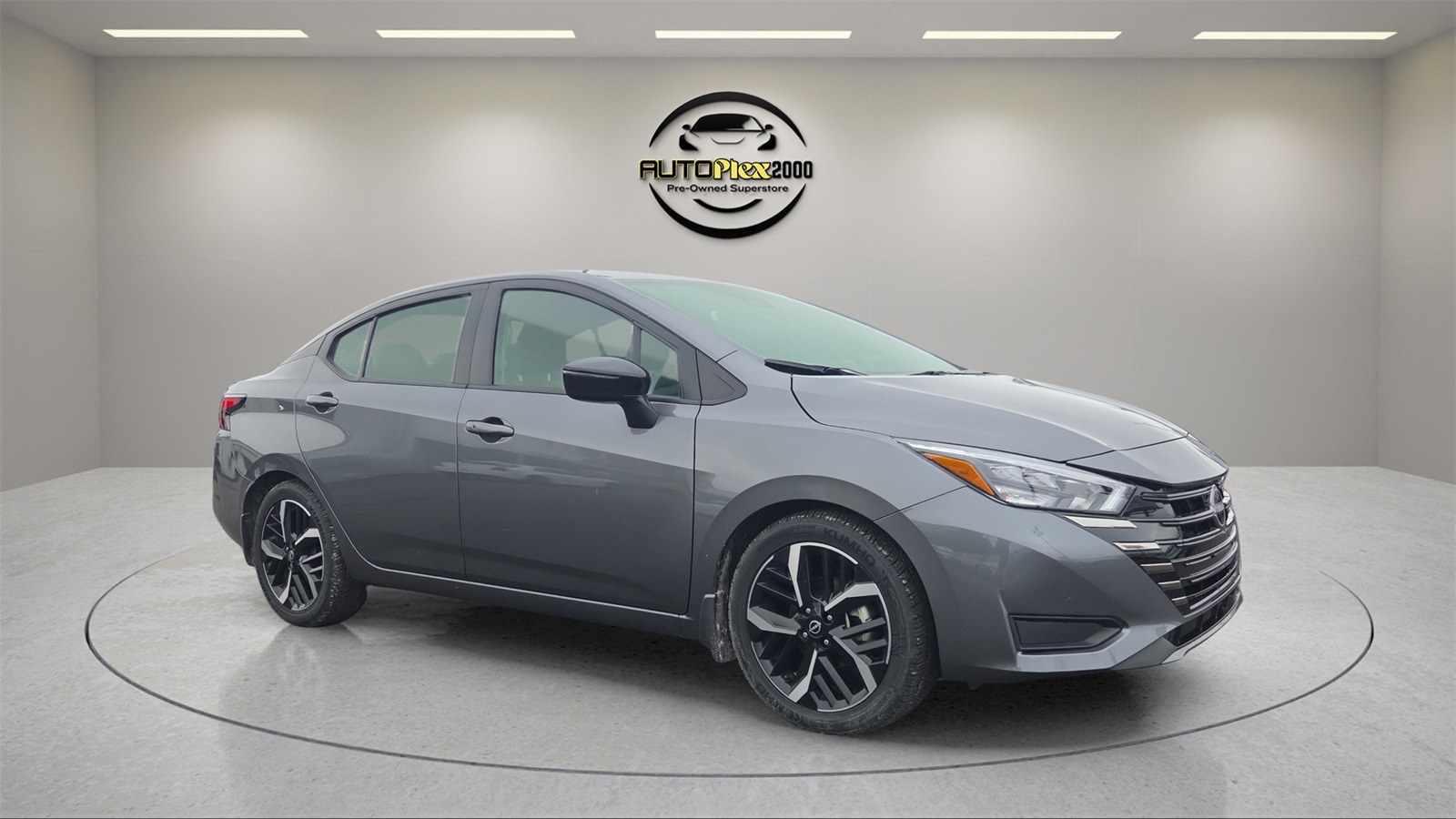 2023 Nissan Versa Sedan SR