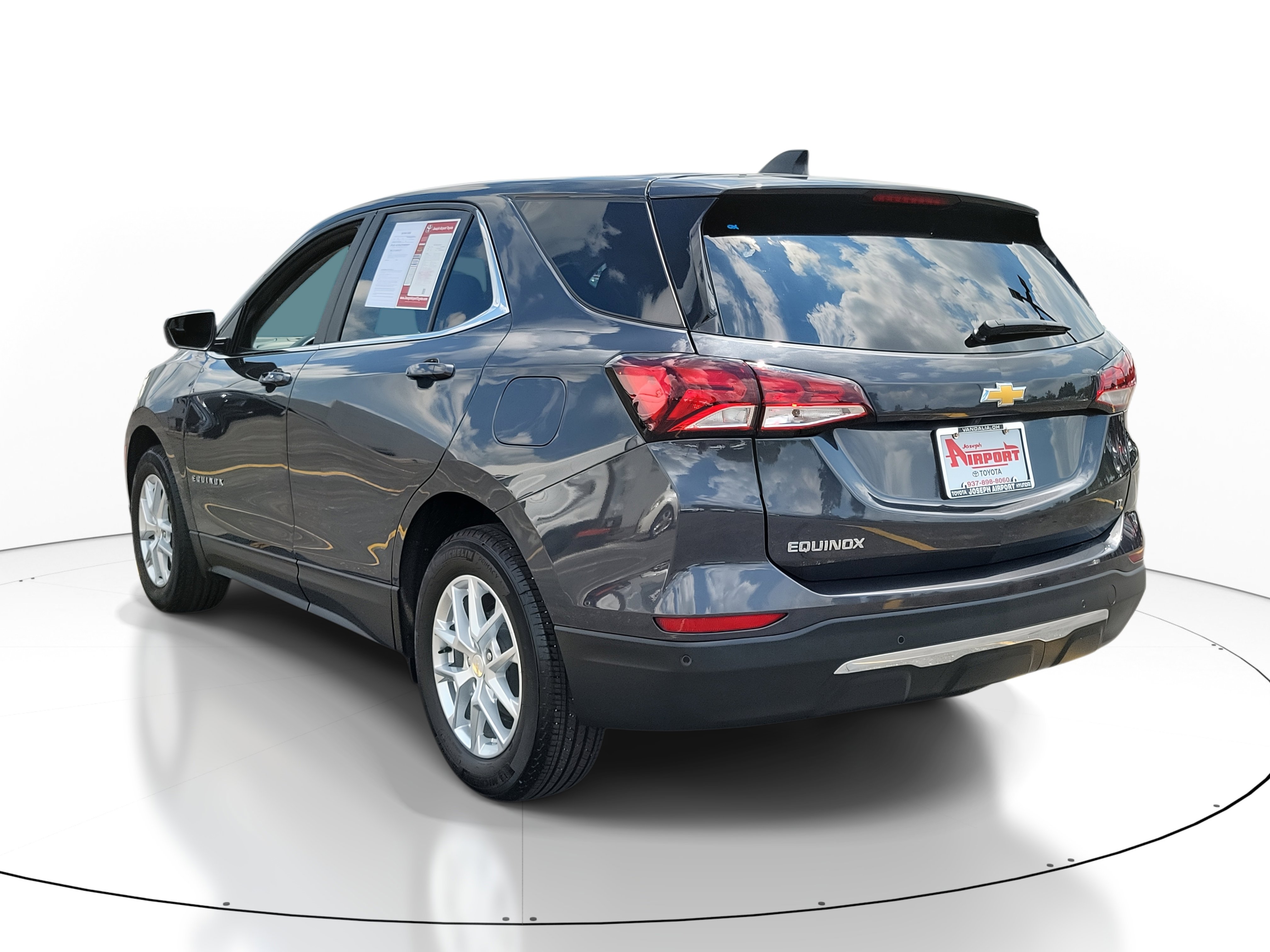 2022 Chevrolet Equinox LT photo 3