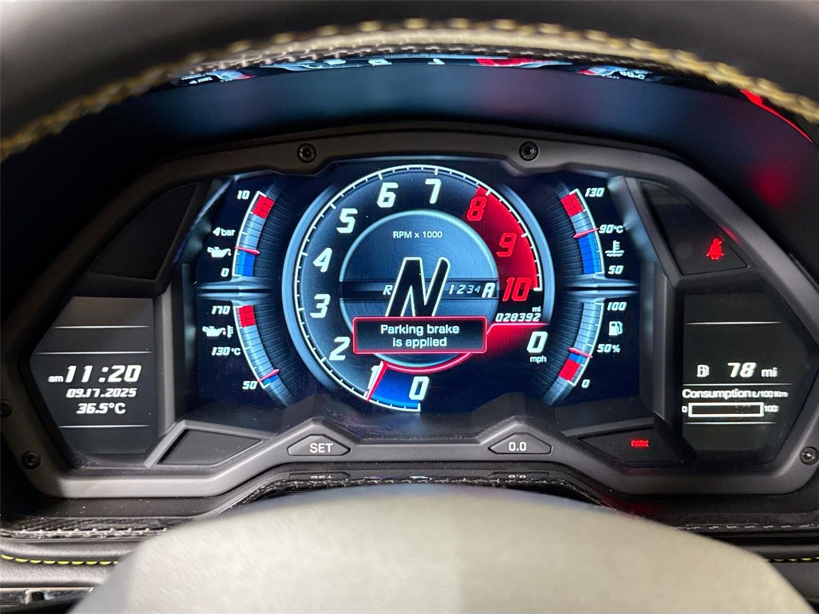 2018 Lamborghini Aventador photo 13