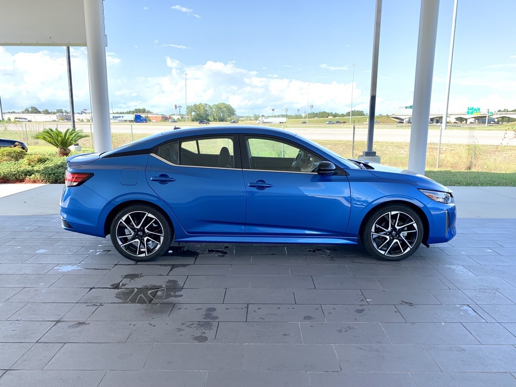 2024 Nissan Sentra SR photo 4