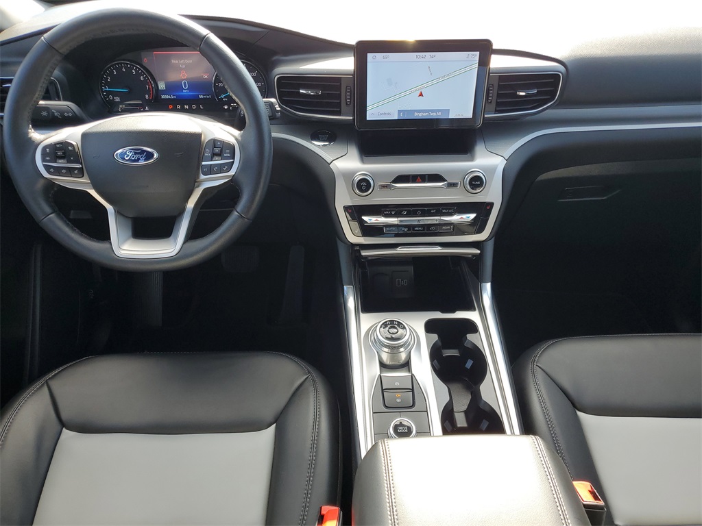 2022 Ford Explorer XLT photo 19