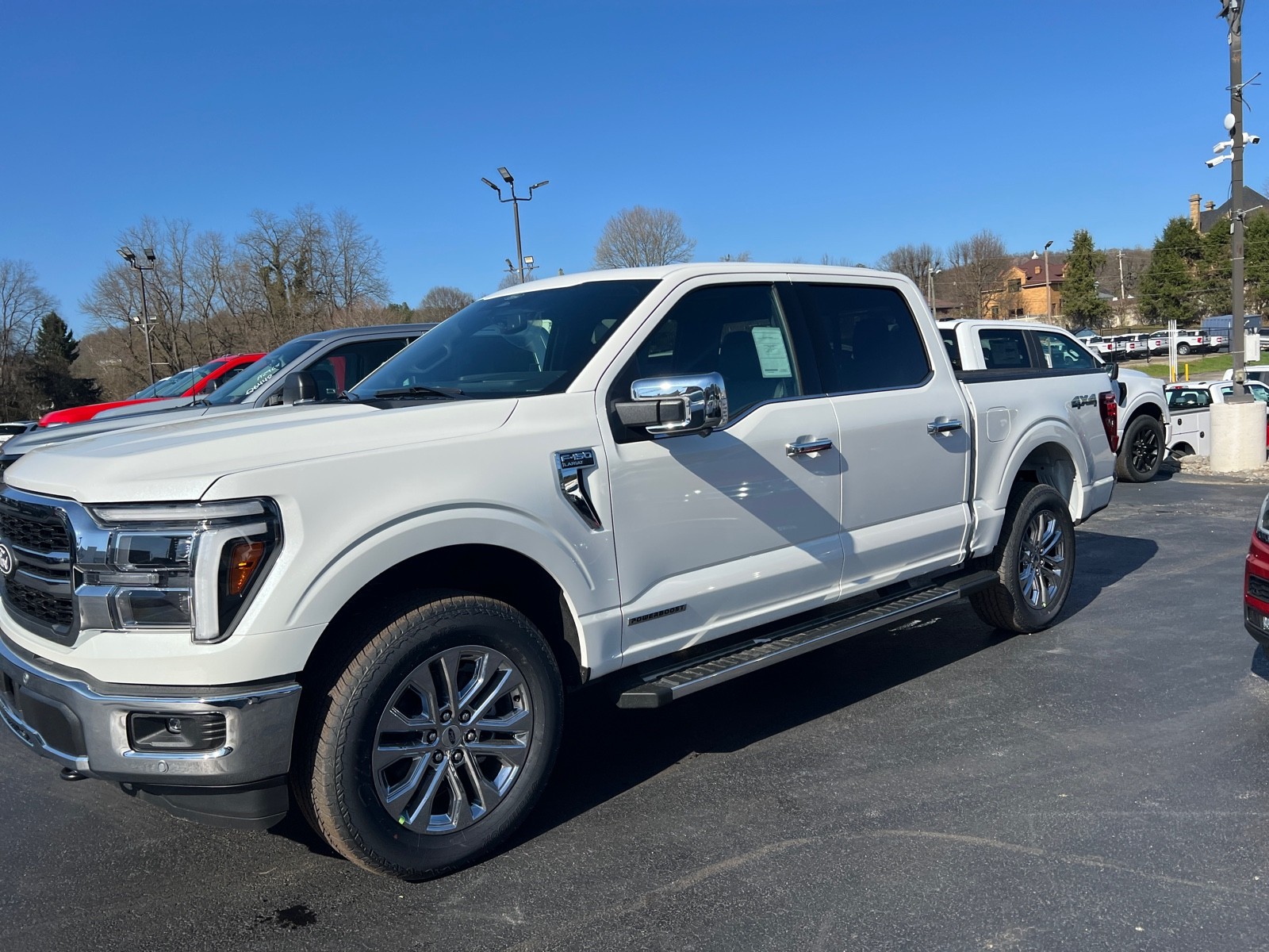 2025 Ford F-150 Lariat photo 2
