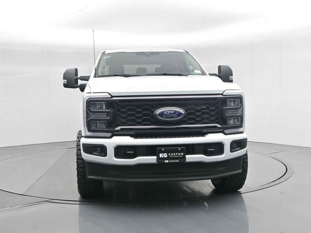 2025 Ford F-250 photo 19