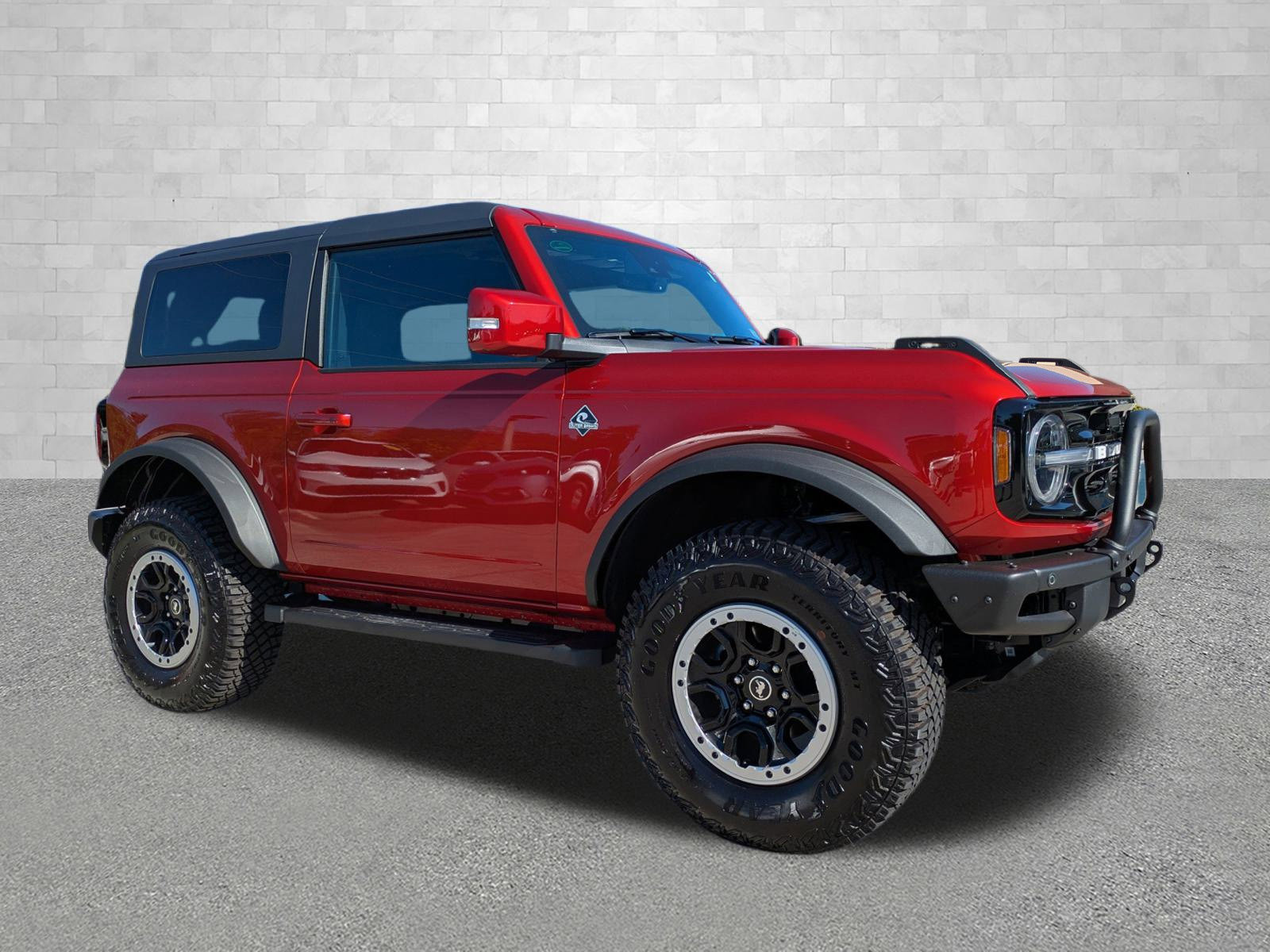 2023 Ford Bronco 2-Door Outer Banks's photo