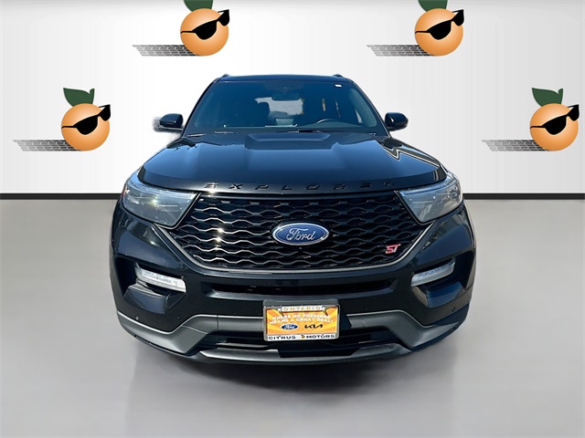 2023 Ford Explorer ST photo 2