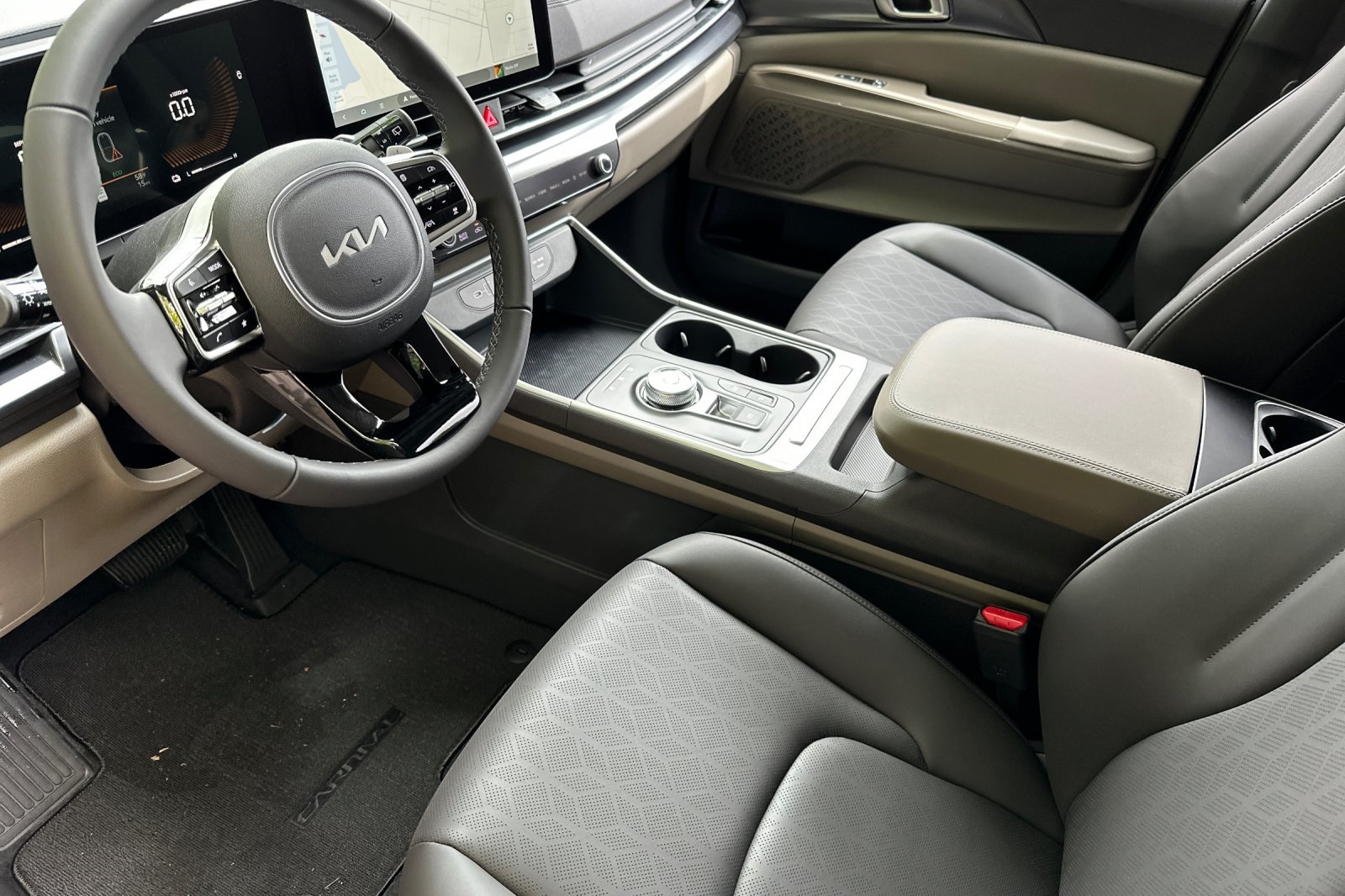 2025 Kia Carnival LXS photo 8