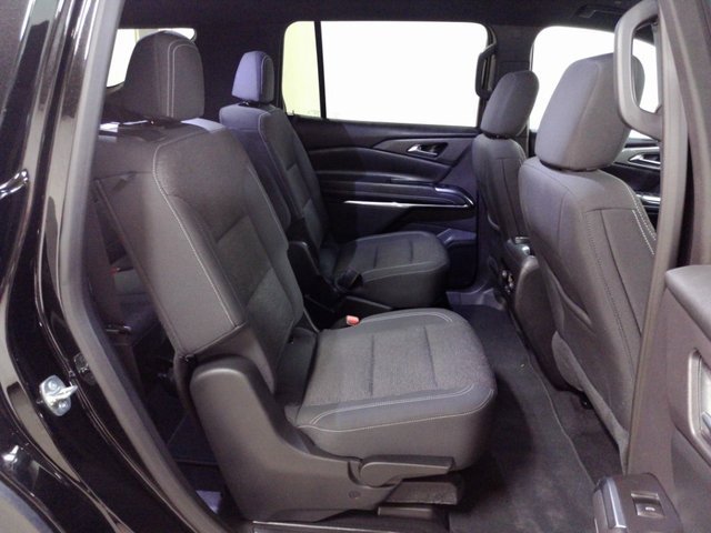 2025 Chevrolet Traverse photo 17
