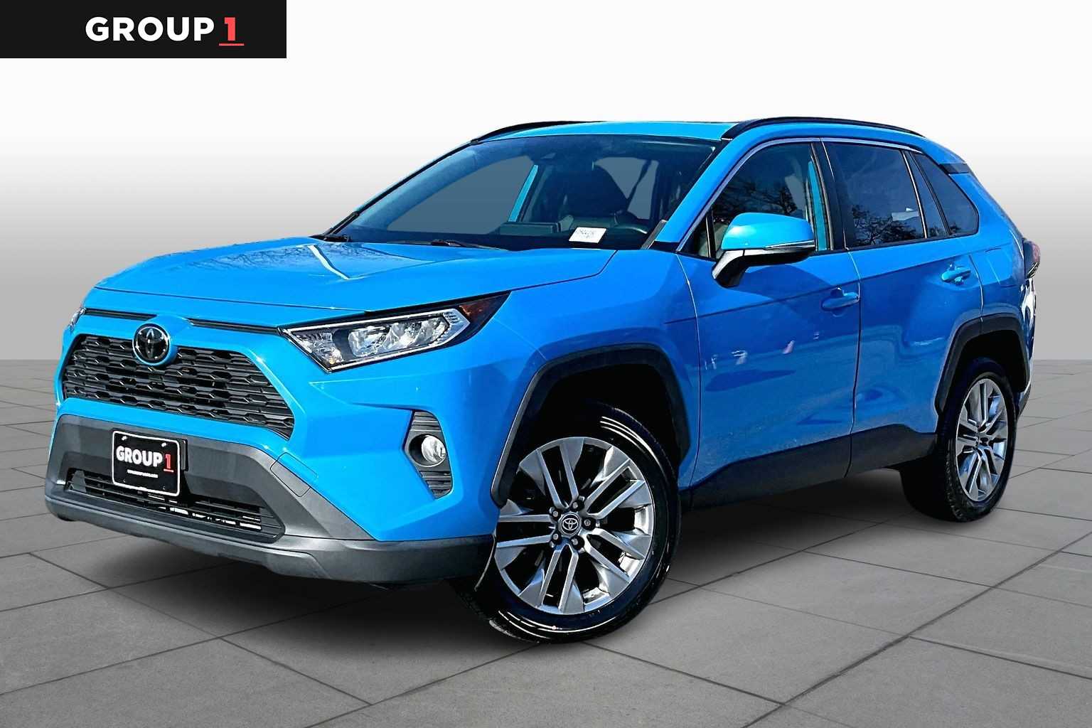 2019 Toyota RAV4 XLE Premium's photo