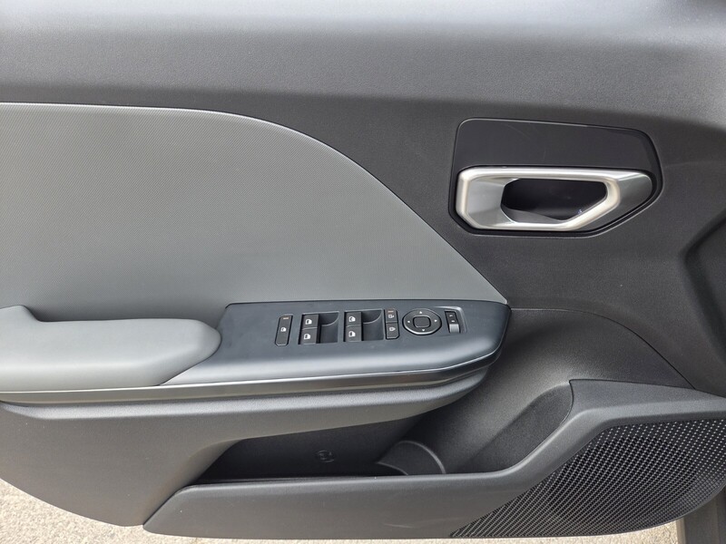 2025 Kia K4 LXS photo 8
