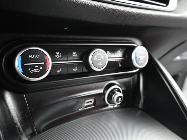 2022 Alfa Romeo Stelvio Ti Sport photo 12