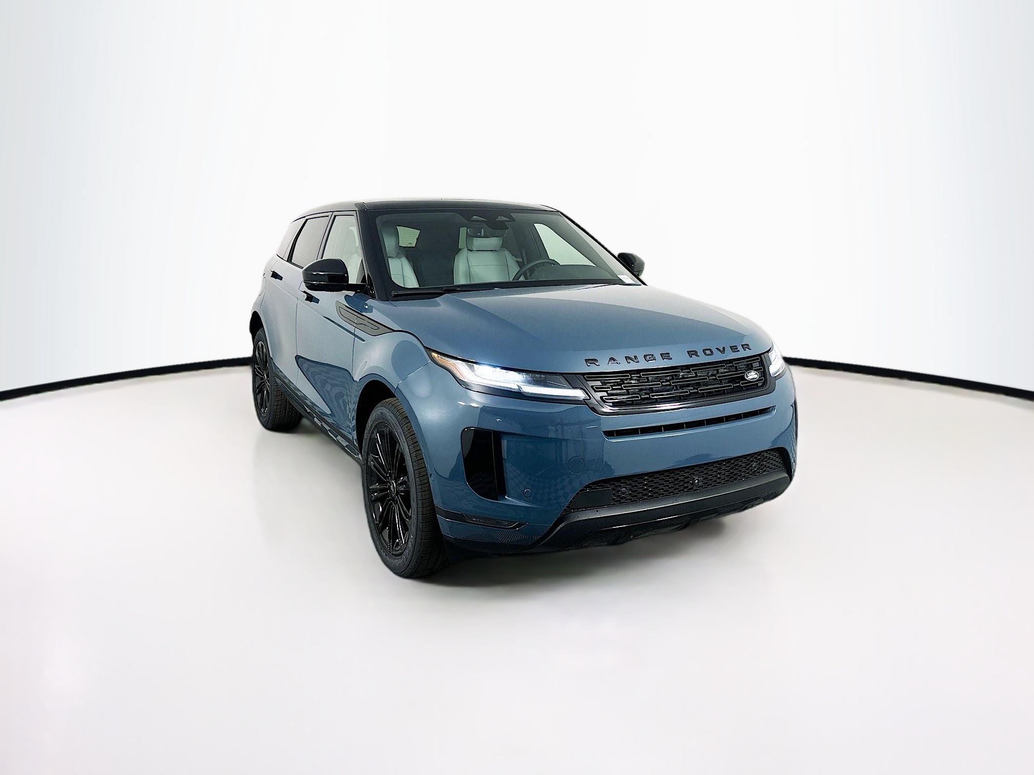 2026 Land Rover Range Rover Evoque S photo 3