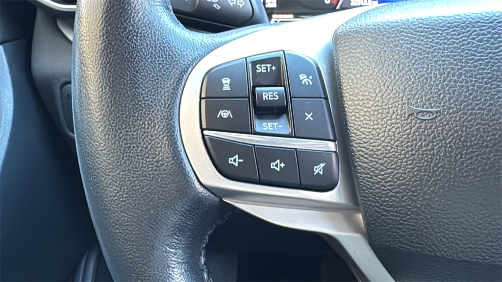 2022 Ford Explorer XLT photo 10