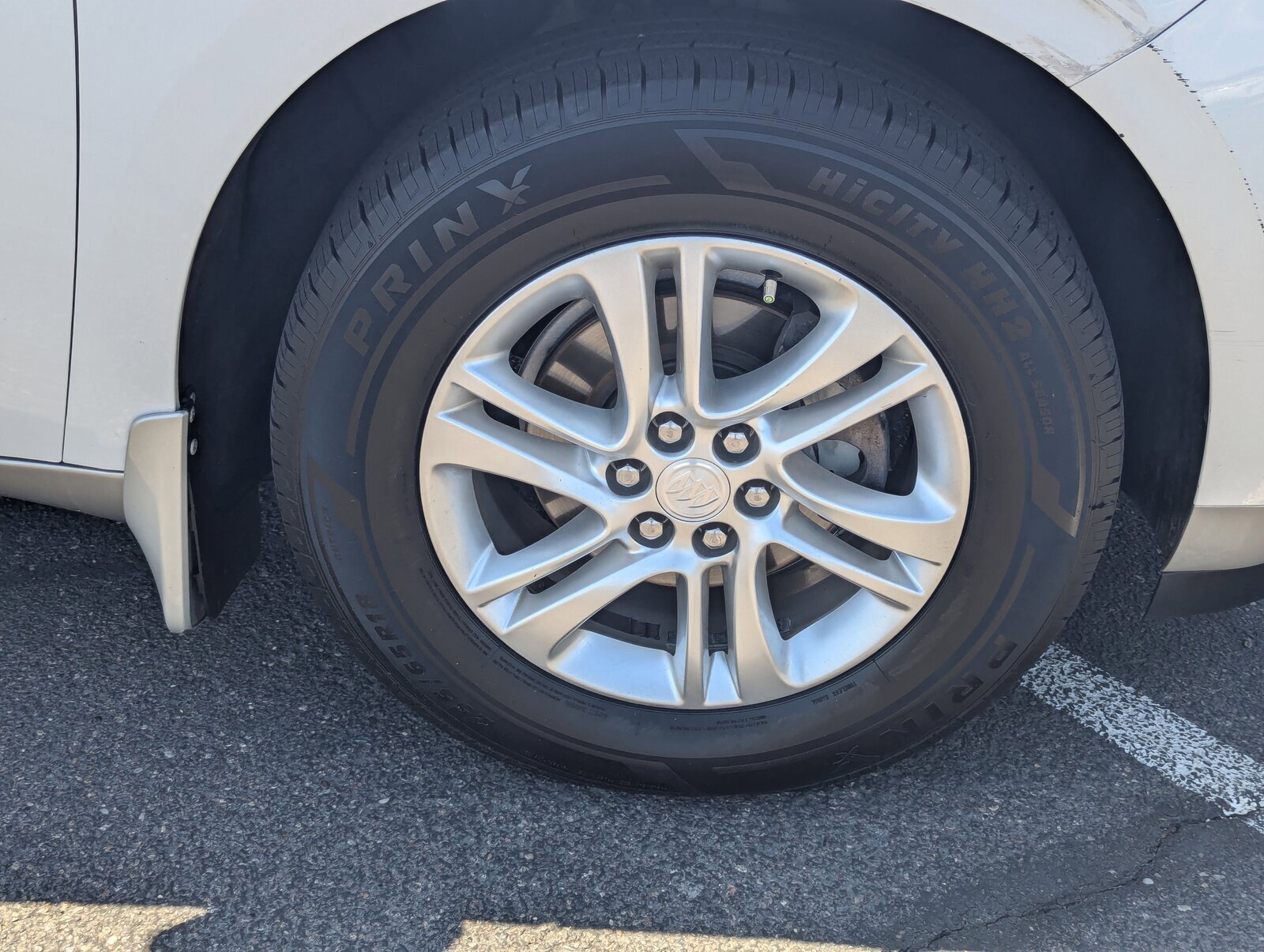 2019 Buick Enclave Essence photo 4