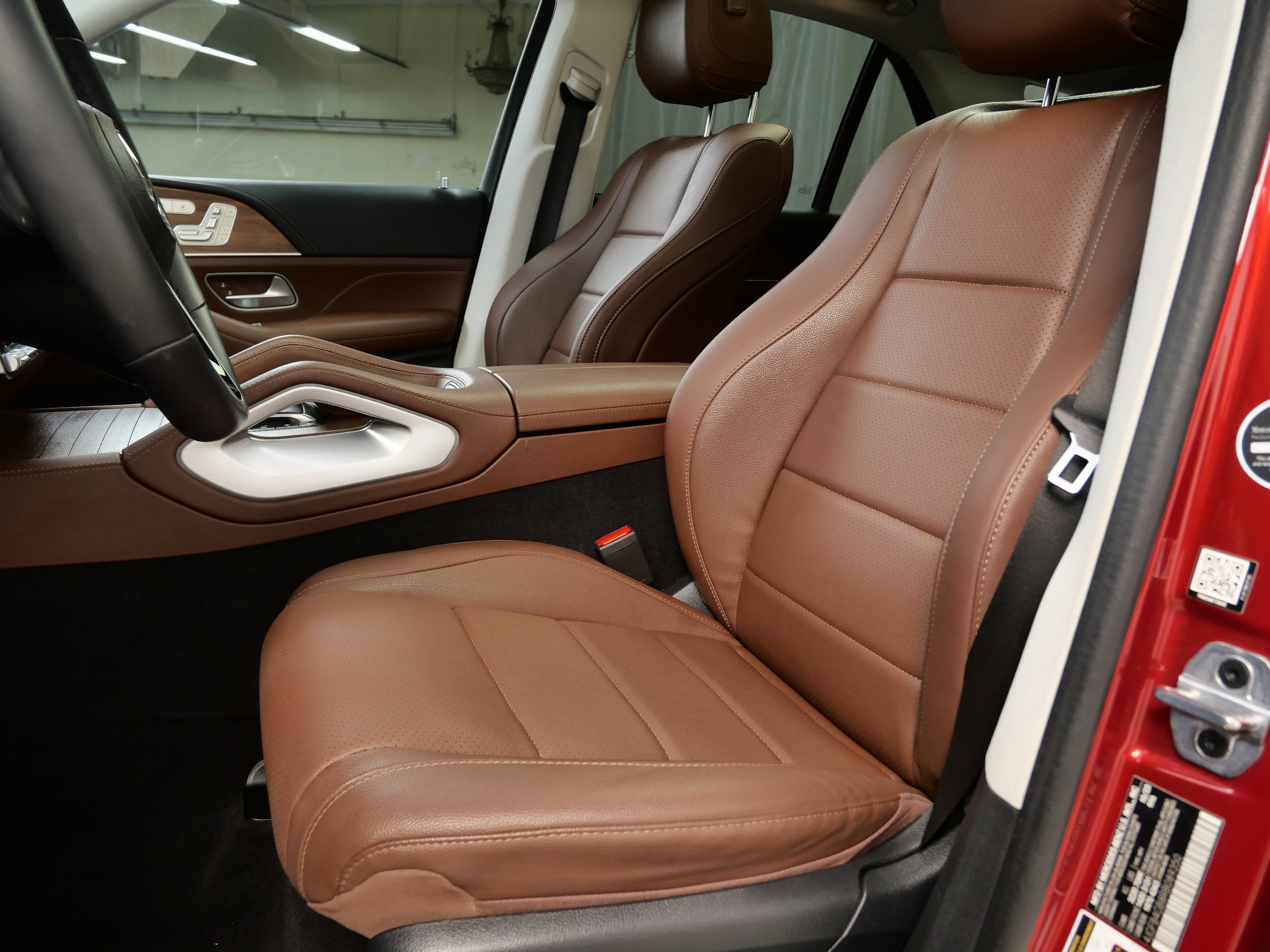 2024 Mercedes Benz GLE 450e photo 2