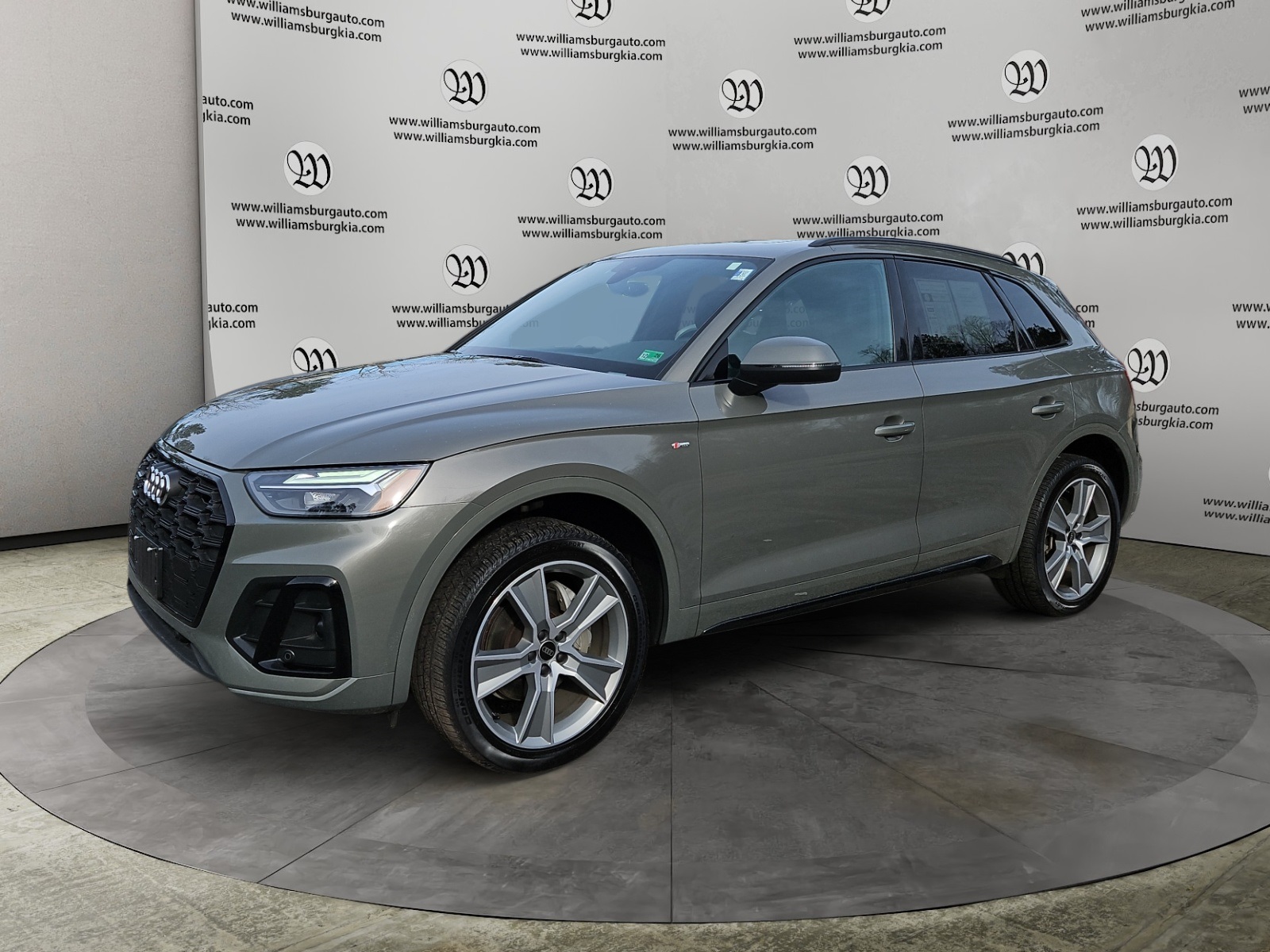 2025 Audi Q5 Premium's photo