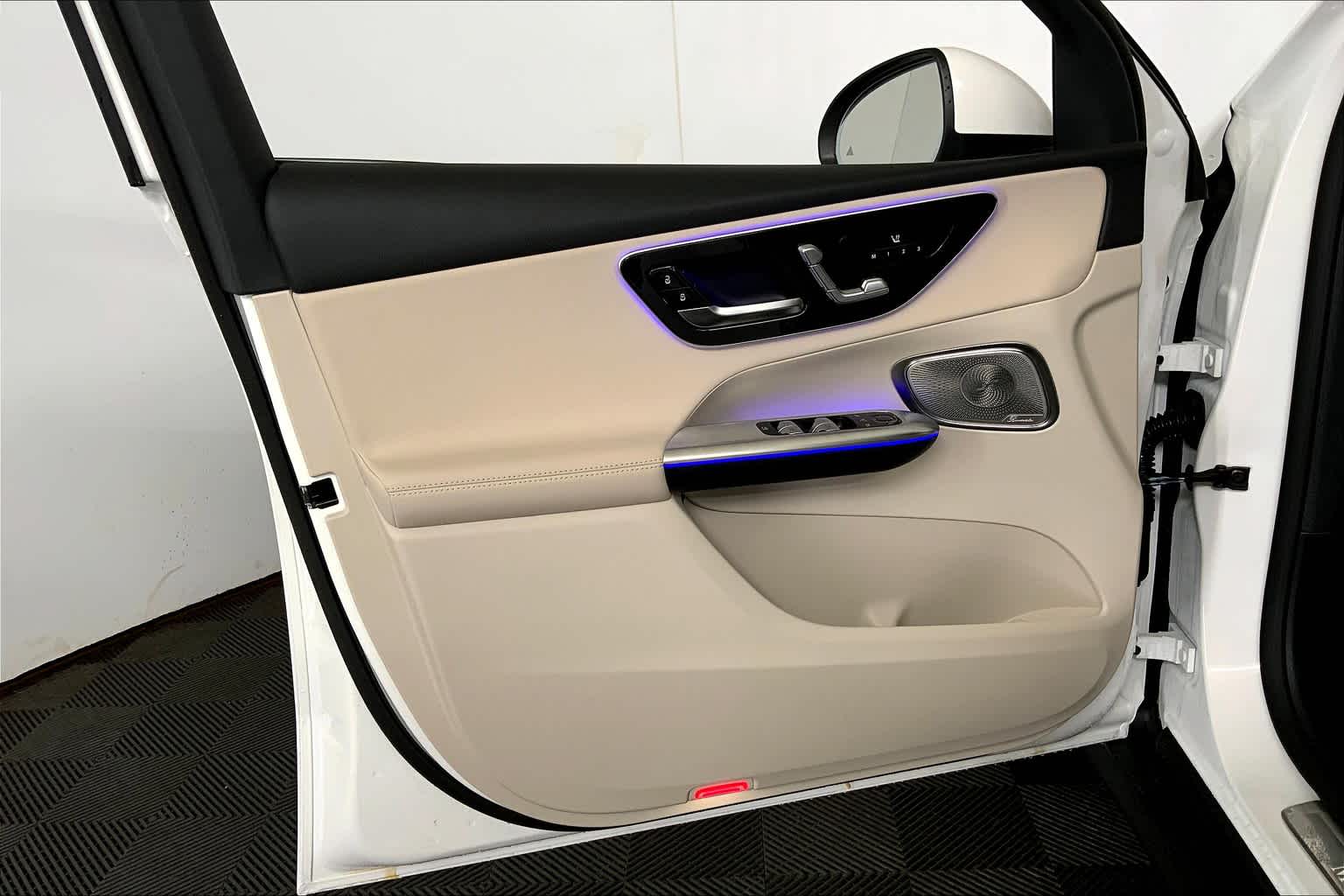 2025 Mercedes Benz GLC 350e 4MATIC photo 11