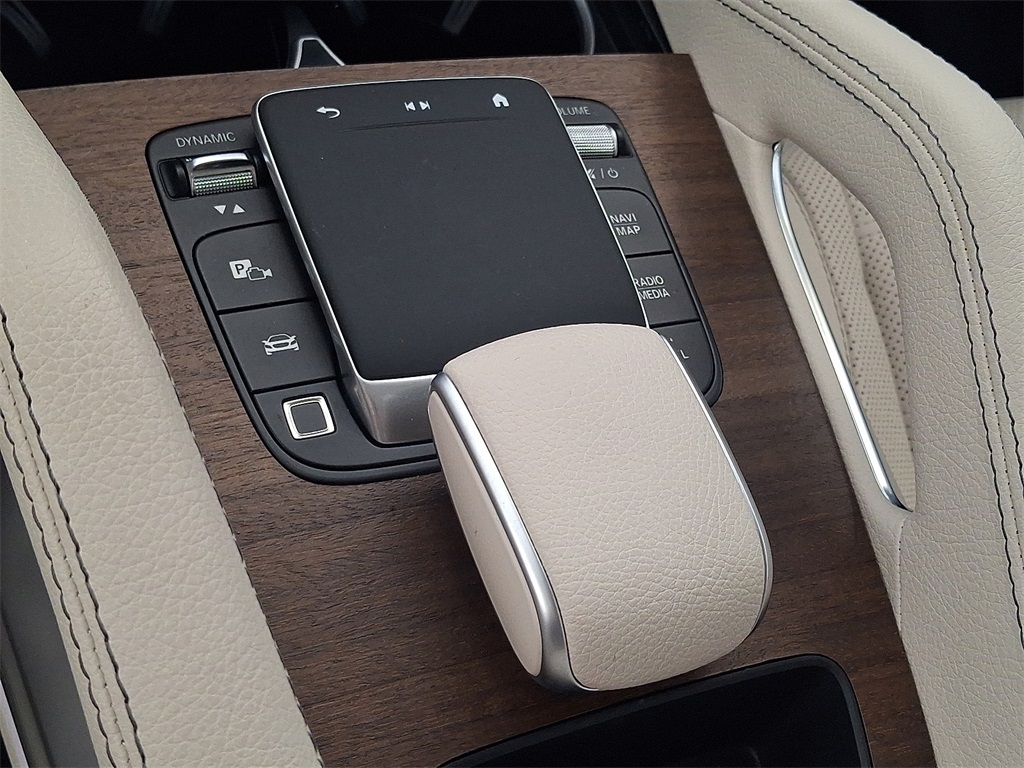 2025 Mercedes Benz GLE 450e 4MATIC photo 16