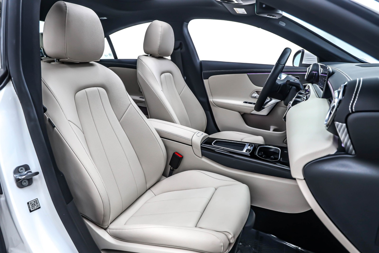 2025 Mercedes Benz CLA 250 photo 7