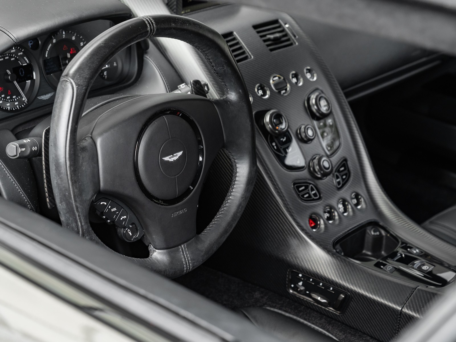 2019 Aston Martin Rapide AMR VH4 photo 30