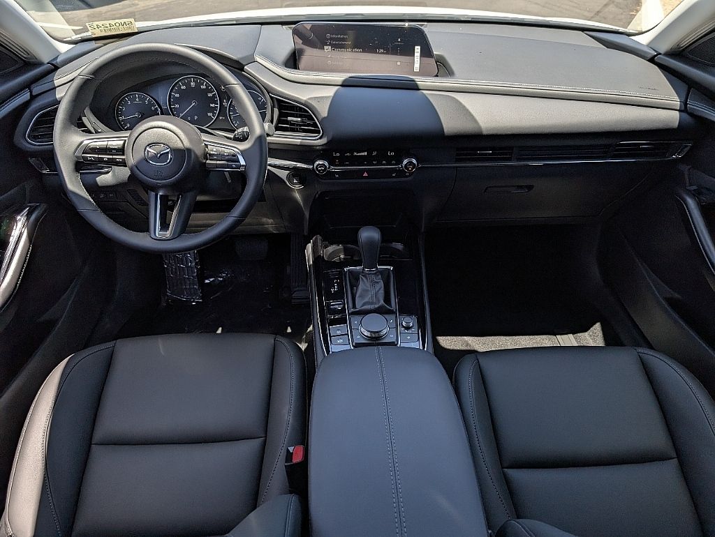 2025 Mazda CX-30 2.5 S Preferred photo 17