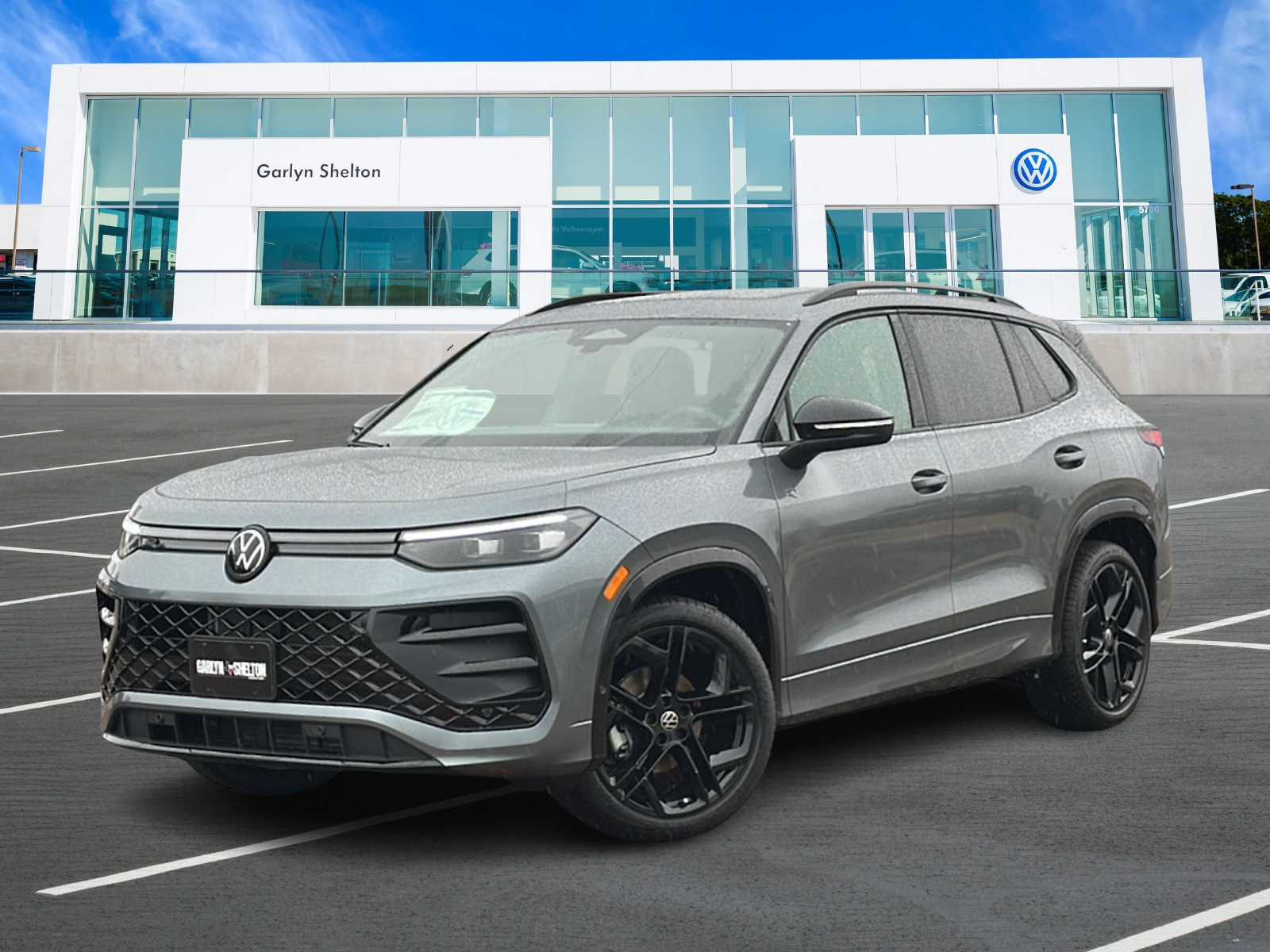 2026 Volkswagen Tiguan SE R-LINE BLACK's photo