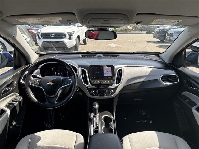 2019 Chevrolet Equinox LT photo 2