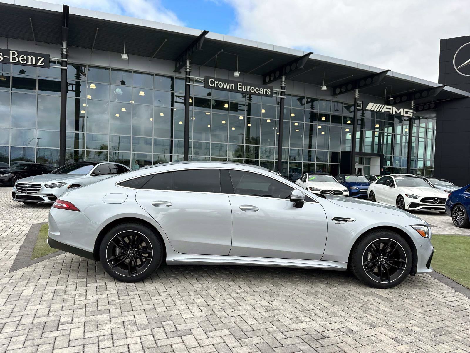2023 Mercedes Benz AMG GT 43 photo 4