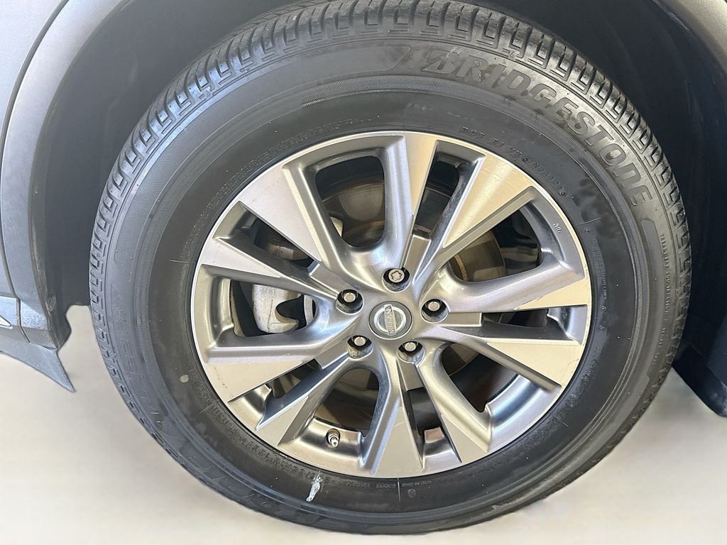 2016 Nissan Murano SV photo 39