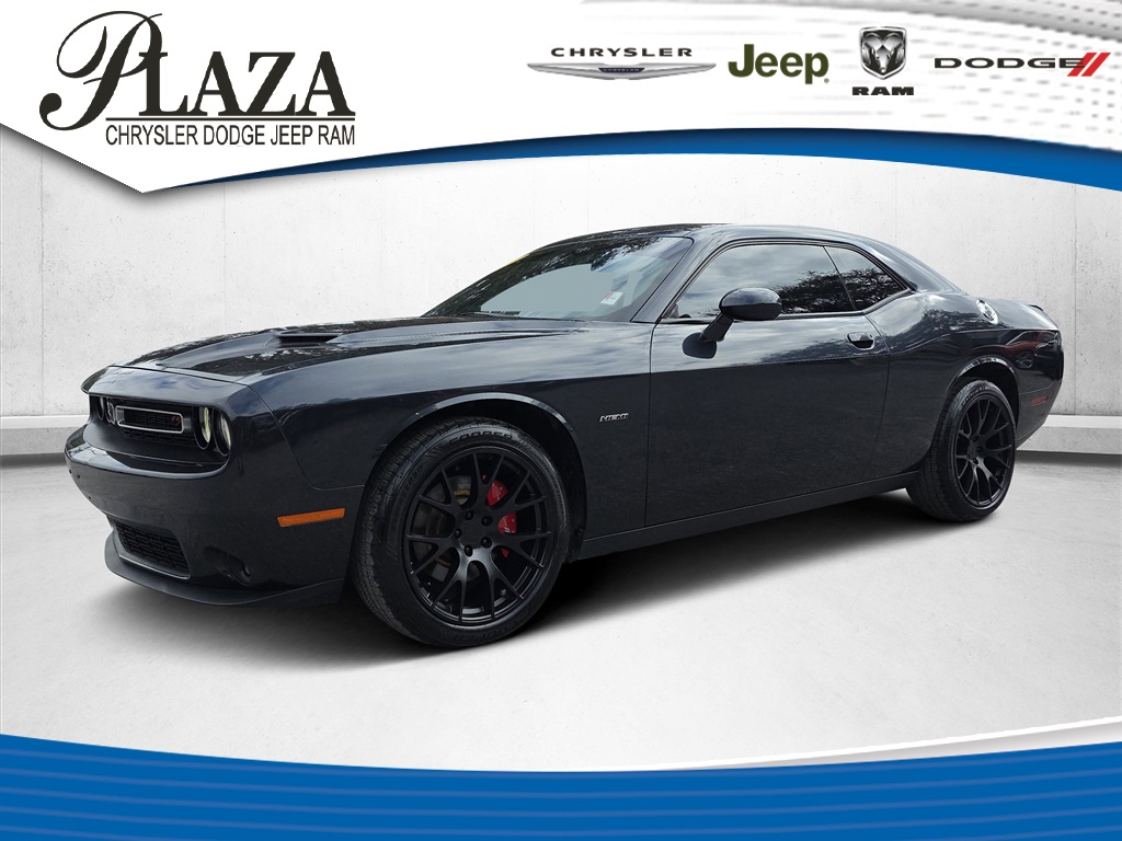 2017 Dodge Challenger R/T Plus's photo