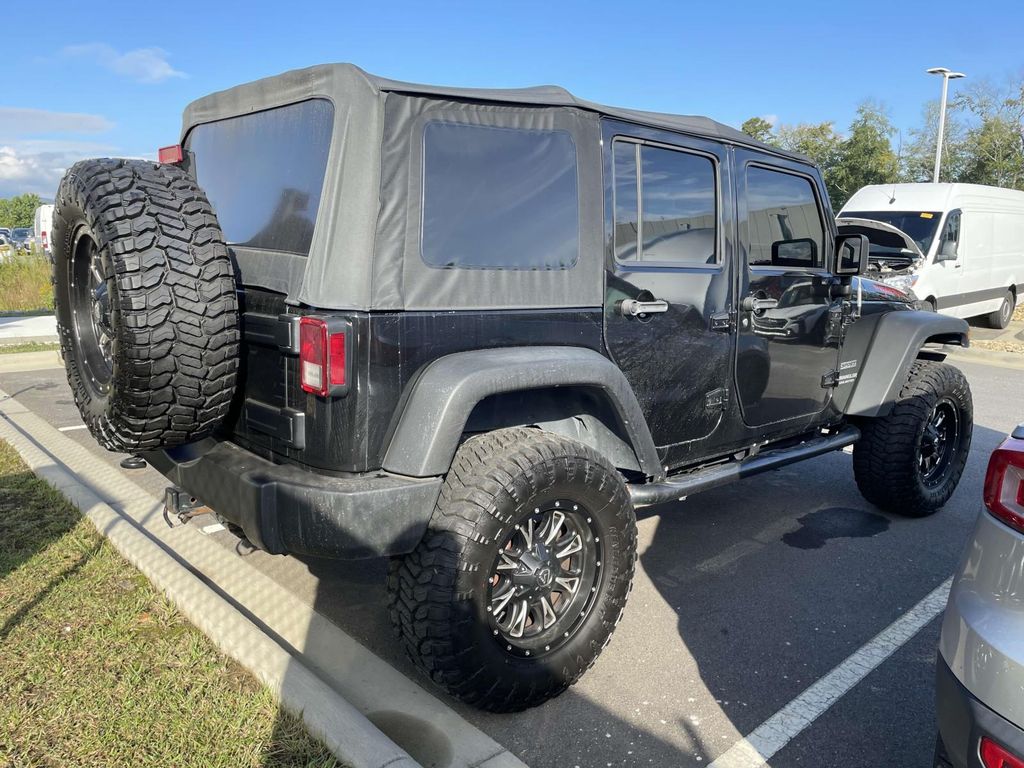 2017 Jeep Wrangler Unlimited Sport photo 4