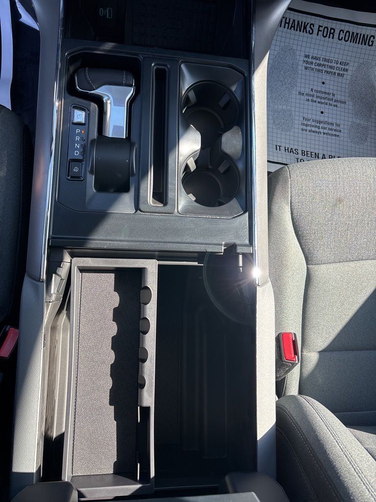 2024 Ford F-150 Lightning photo 18