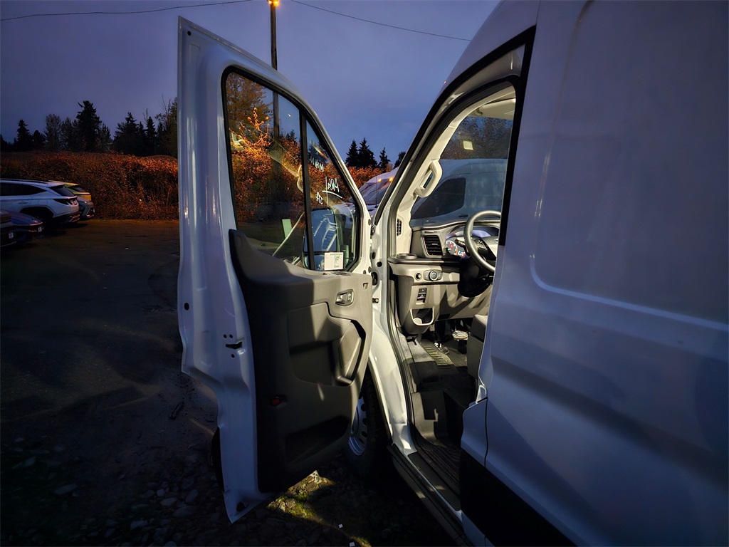 2026 Ford Transit Cargo Van photo 2
