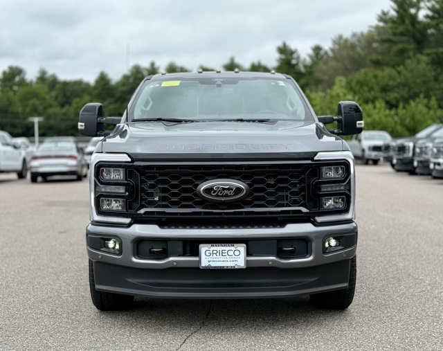 2025 Ford F-350 Lariat photo 11