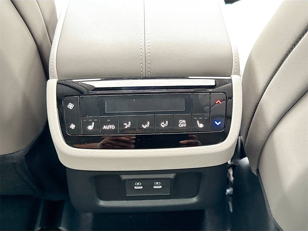 2026 Infiniti QX60 Luxe photo 27