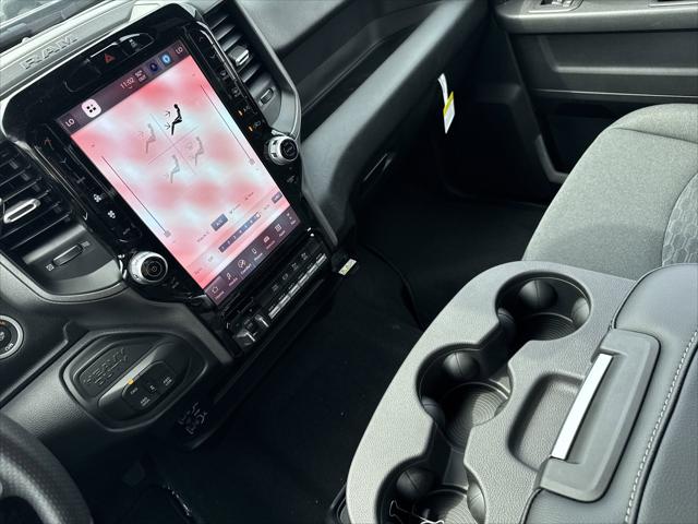 2025 Ram 2500 Tradesman photo 14