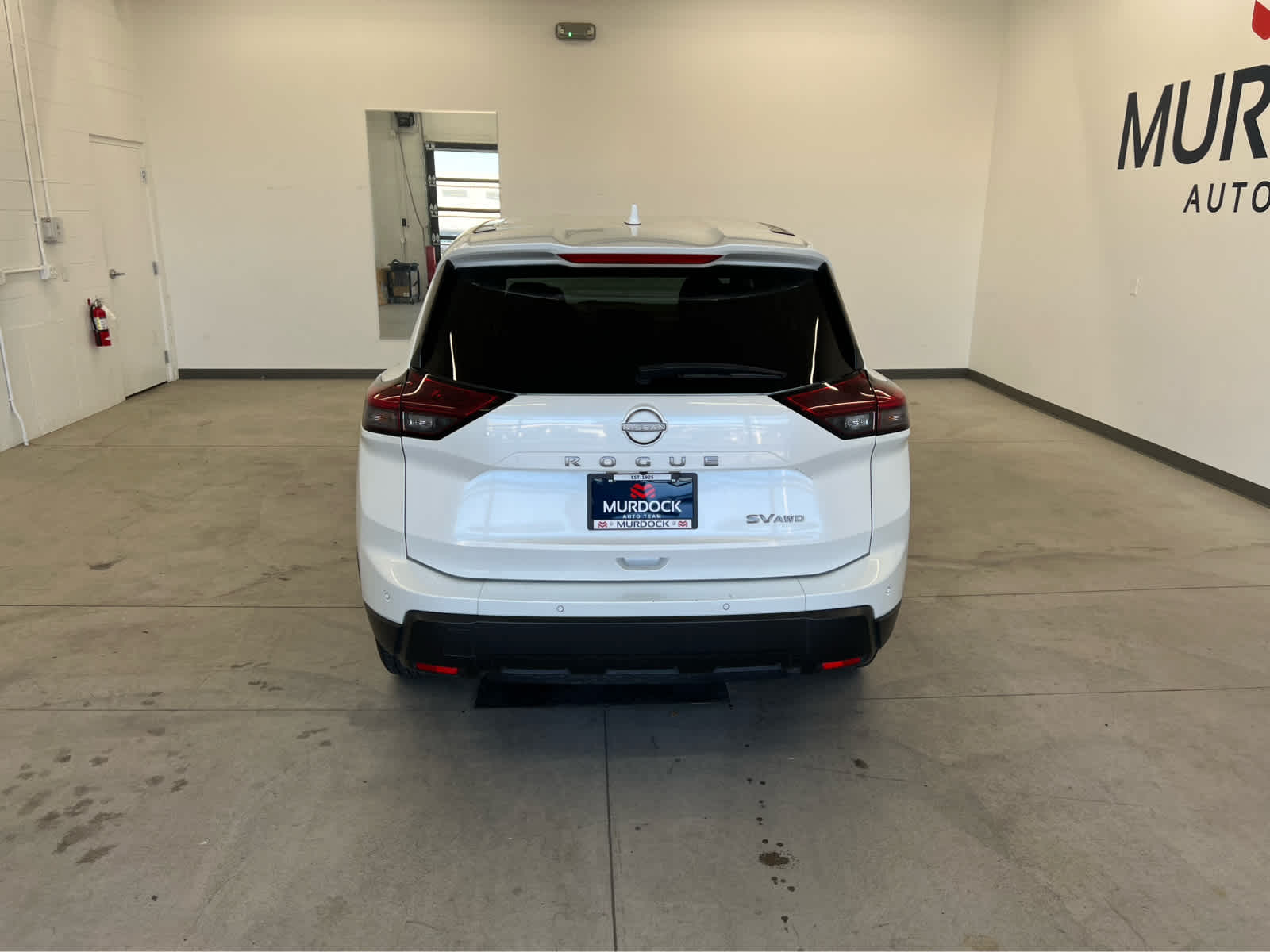 2024 Nissan Rogue SV photo 2