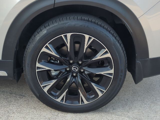 2025 Mazda CX-90 Premium Plus photo 9