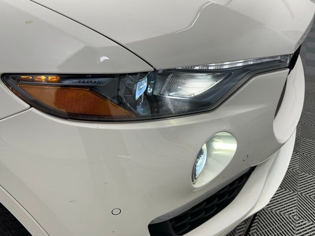 2022 Maserati Levante GT photo 4