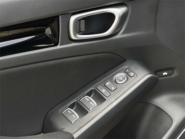 2025 Honda Civic Hybrid Sport Touring photo 27