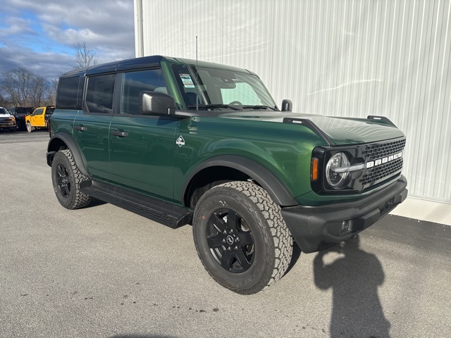 2025 Ford Bronco 4-Door Outer Banks's photo
