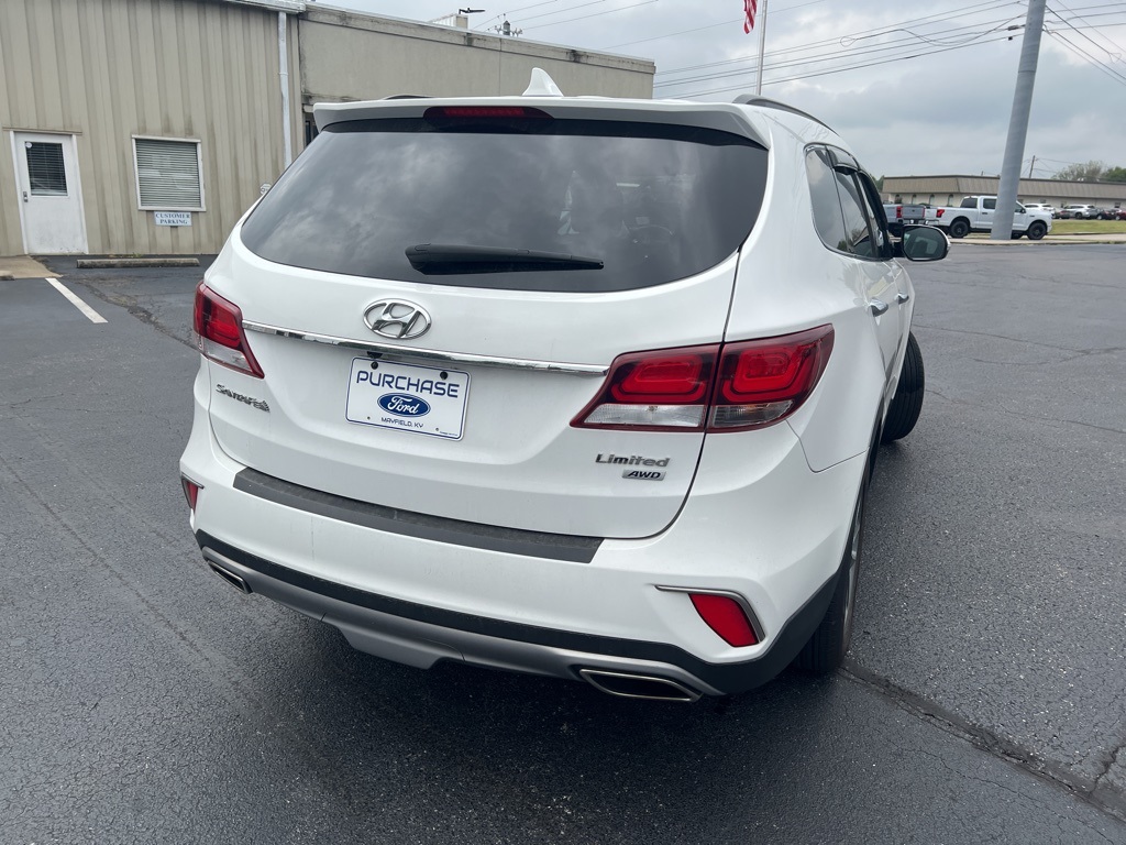 2017 Hyundai Santa Fe Limited photo 3