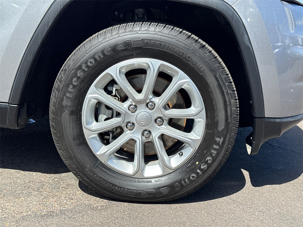 2021 Jeep Grand Cherokee Laredo E photo 4