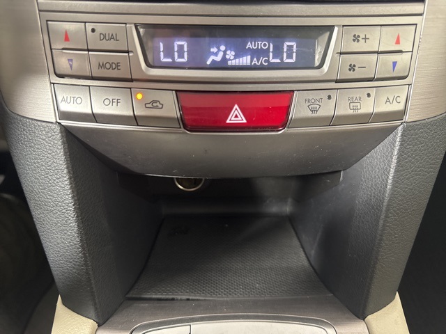 2014 Subaru Outback 2.5i photo 15