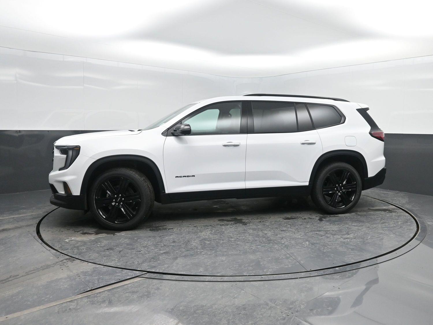 2026 GMC Acadia Elevation's photo