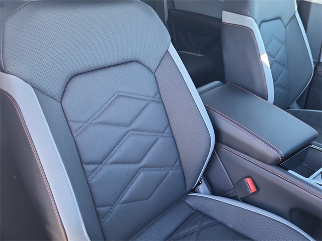 2025 Volkswagen Atlas Peak Edition SE photo 16