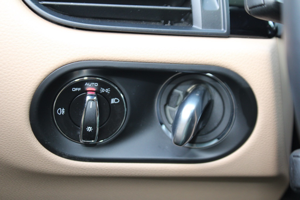 2024 Porsche Macan Base photo 20